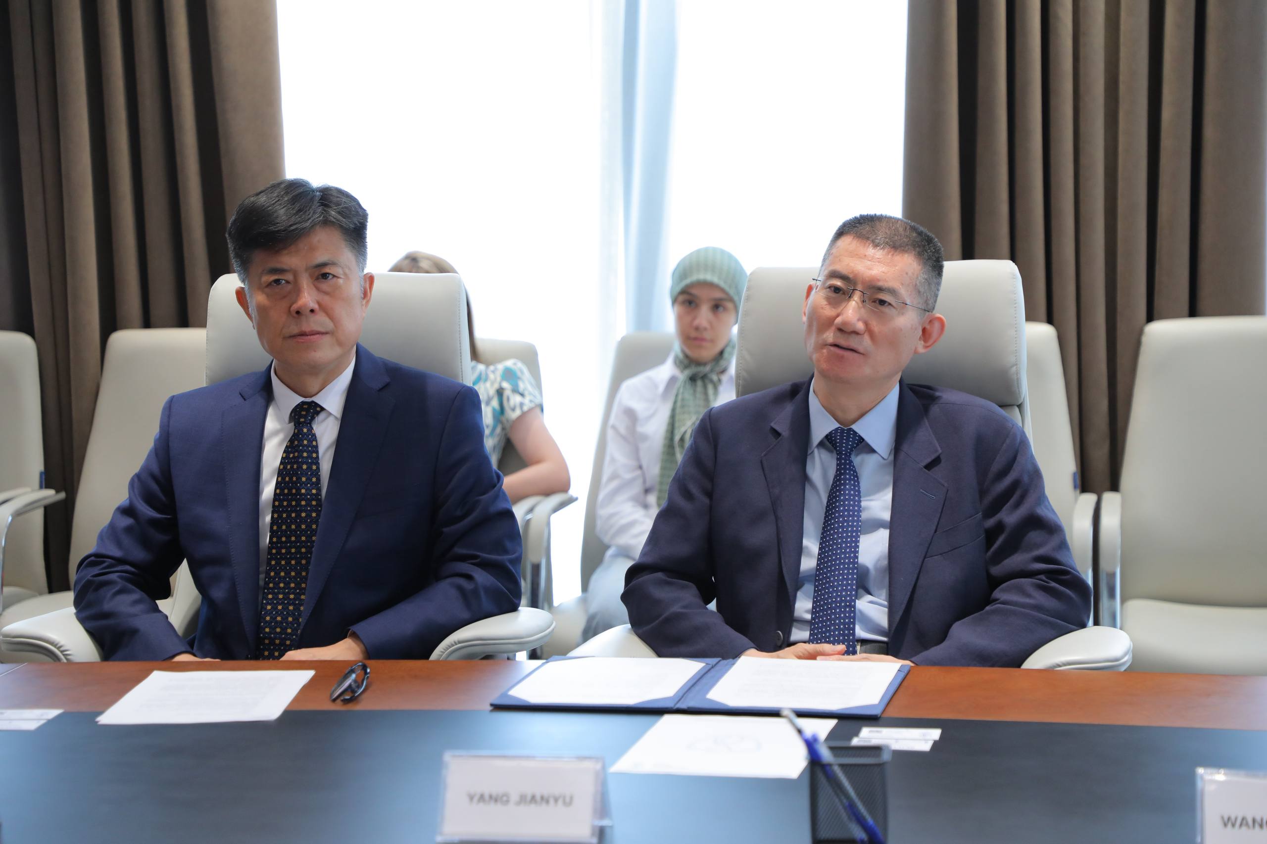 Guangzhou Concord Cancer Center representatives during healthcare cooperation meeting