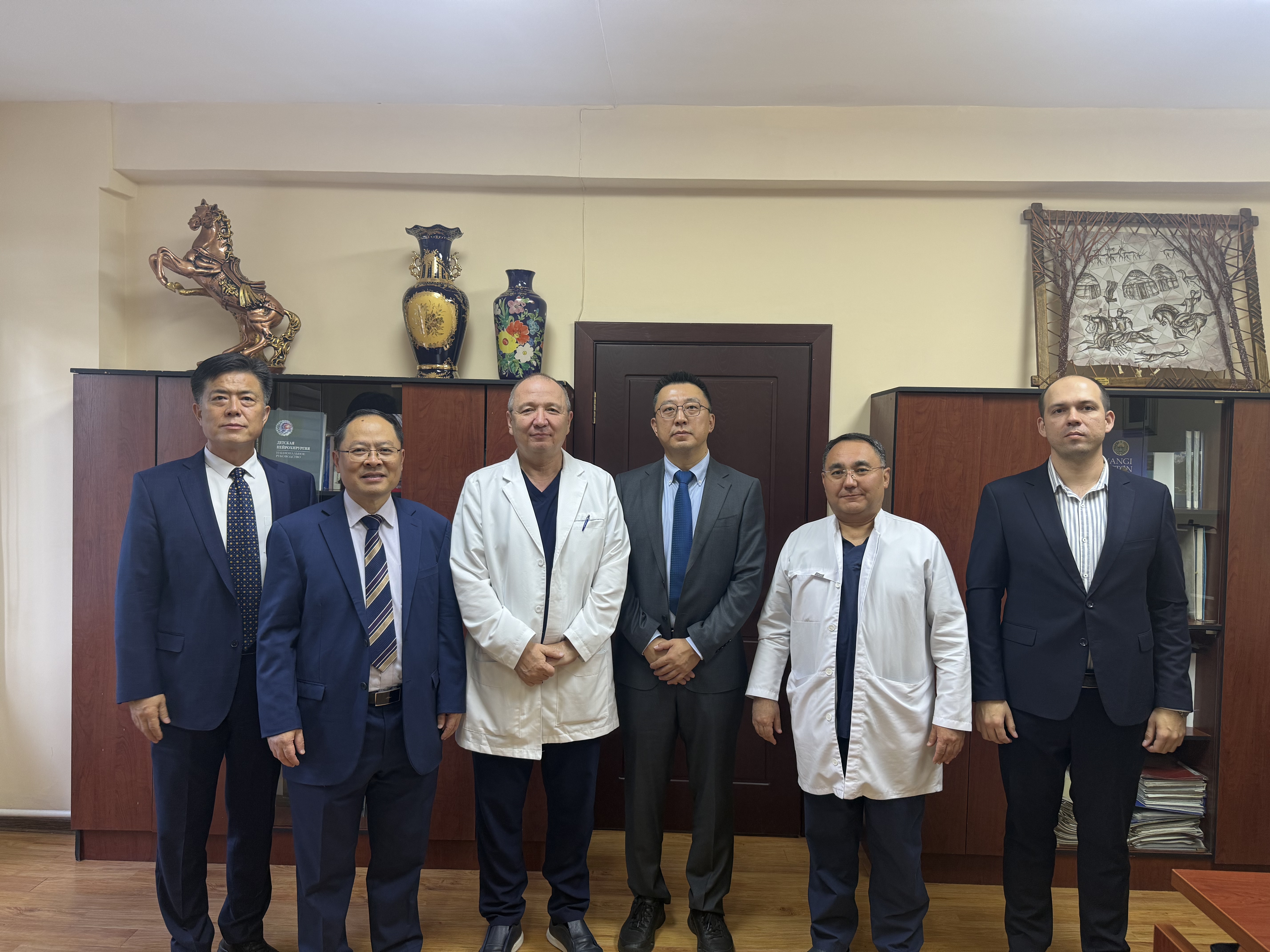 Guangzhou Concord Cancer Center representatives during healthcare cooperation meeting